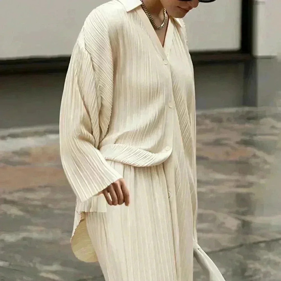 Apricot Casual Women's Solid Color Turn-Down Collar Top And Loose Pants - Picture 2 of 3